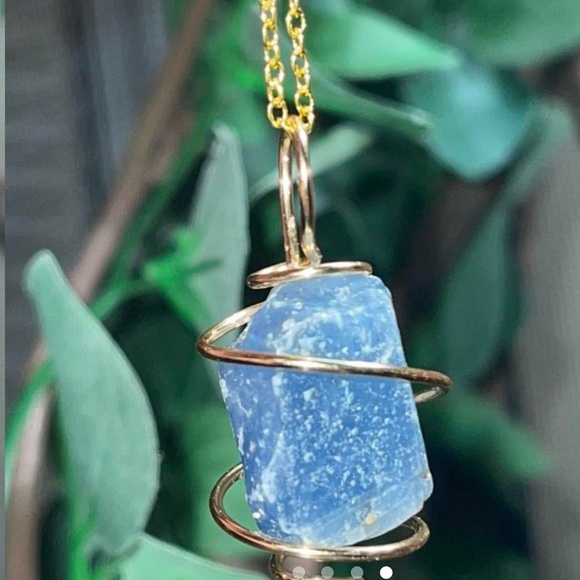 Blue calcite - Picture 3 of 4